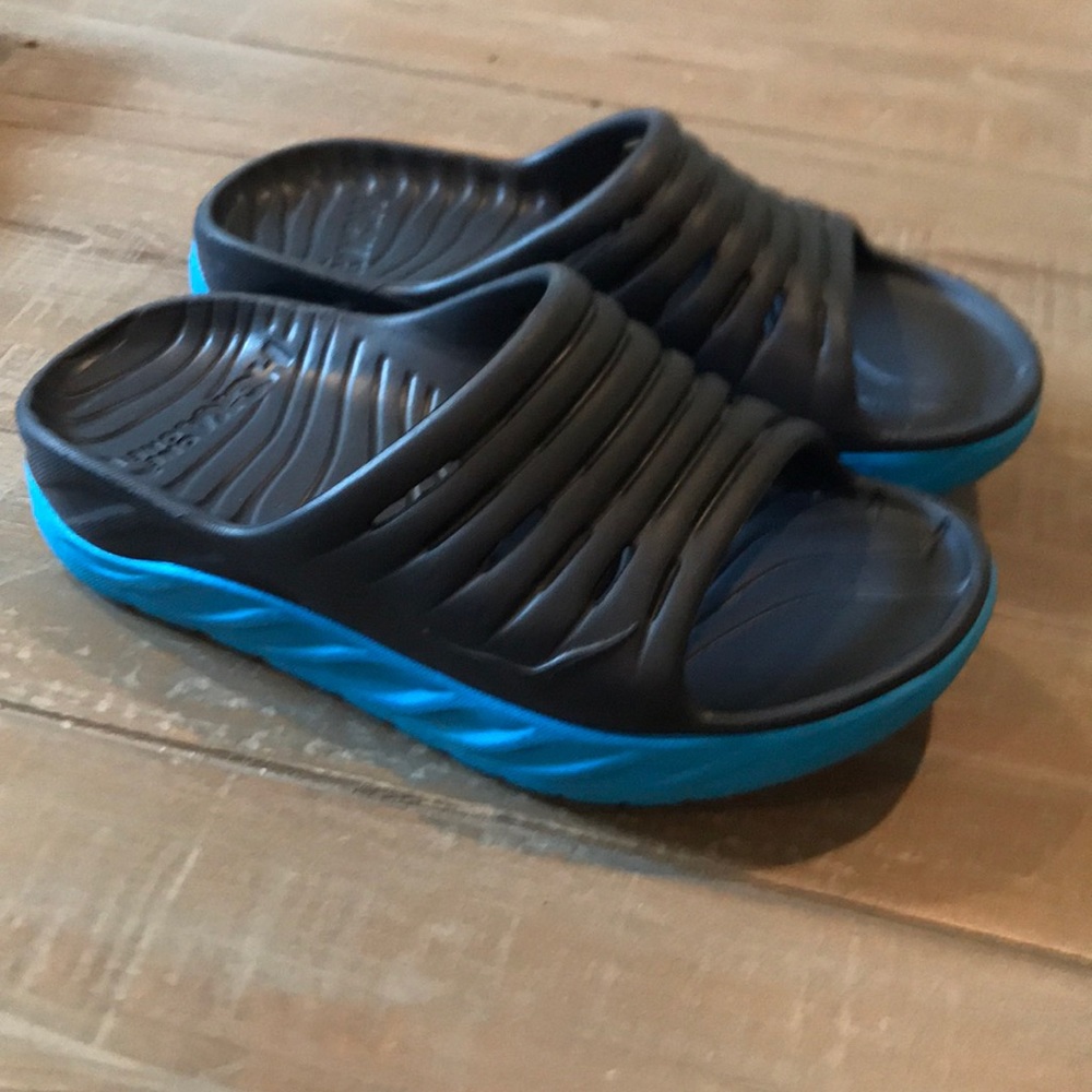 Hoka OneOne ORA Recovery Slide.